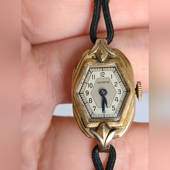Vintage Antique Luxury Art Deco Gold Plated Dominator Black Corded Wind Up Watch - Picture 3 of 12